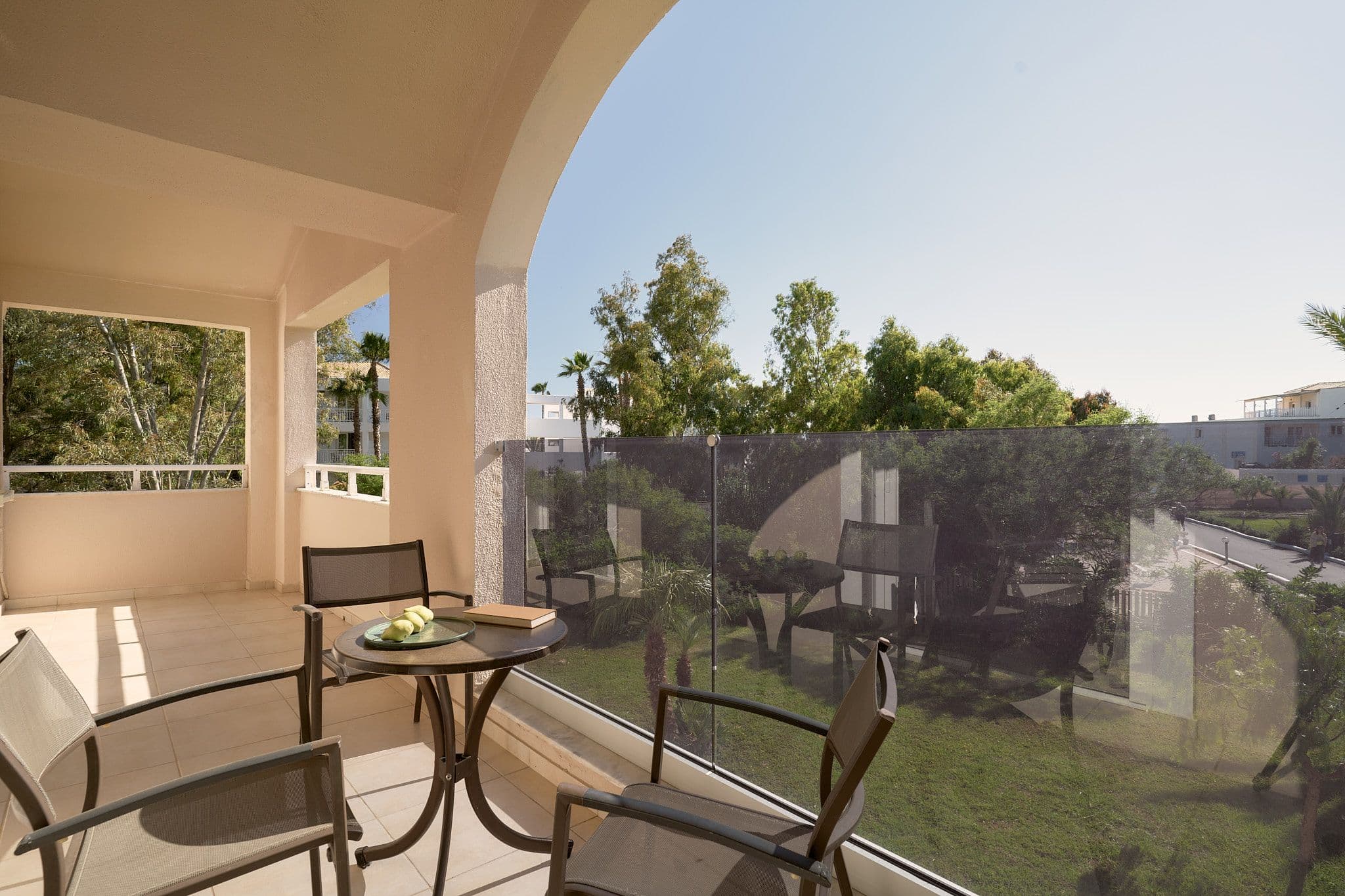 Family Comfort Room Garden View