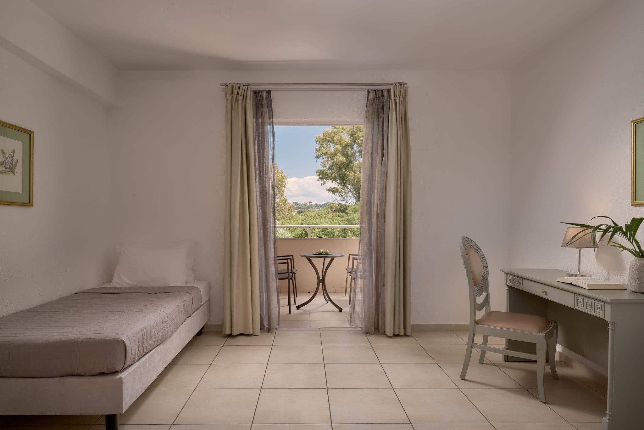 Family Room Garden View
