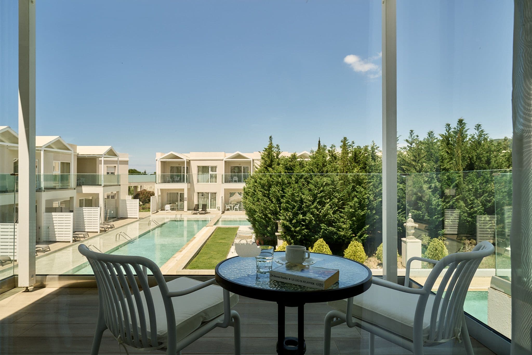 Superior Pool View Room